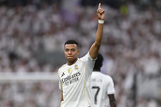 姆巴佩, 梯球 姆巴佩, 梯球