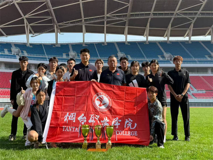 竞赛中, 格作为人才, 是学校秉持